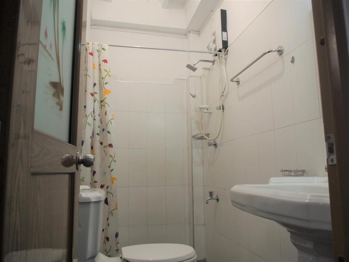 Nisha Homestay Inn เปราเดนิยา ภายนอก รูปภาพ